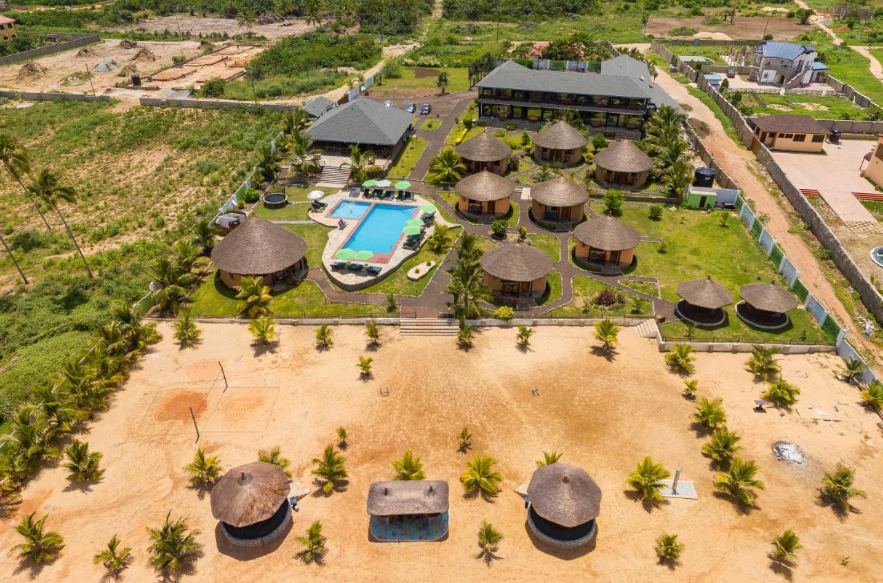 Lemon Beach Resort Elmina Buitenkant foto