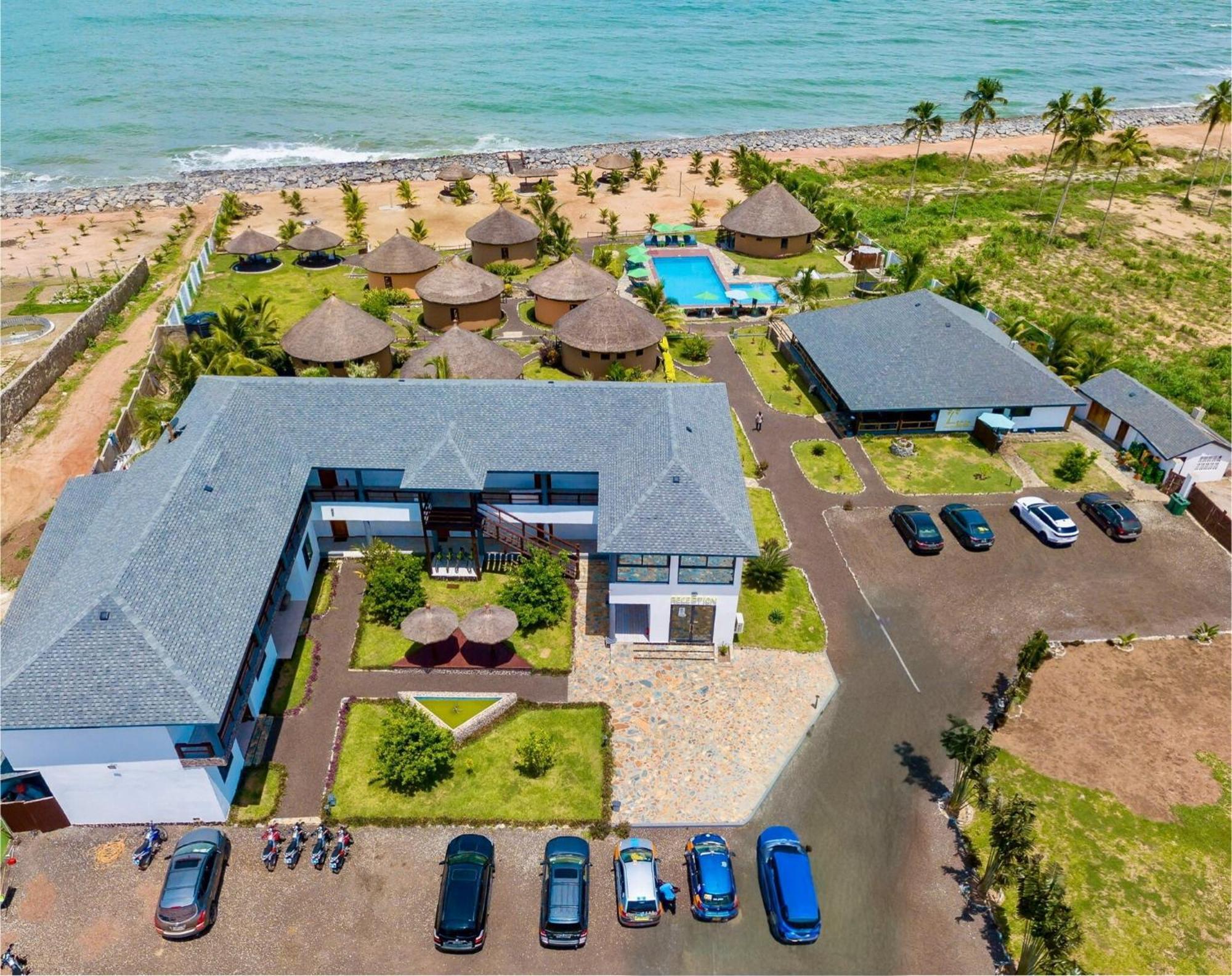 Lemon Beach Resort Elmina Buitenkant foto