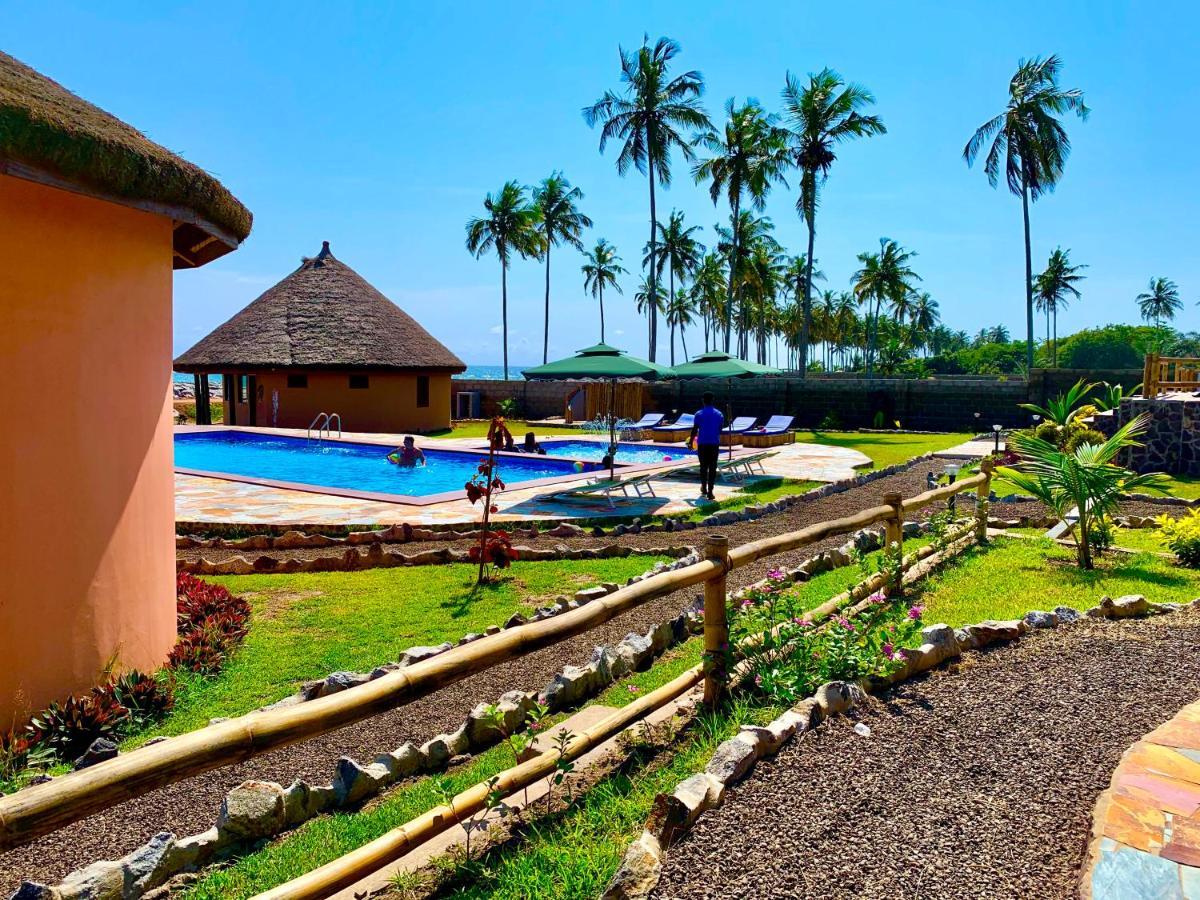 Lemon Beach Resort Elmina Buitenkant foto