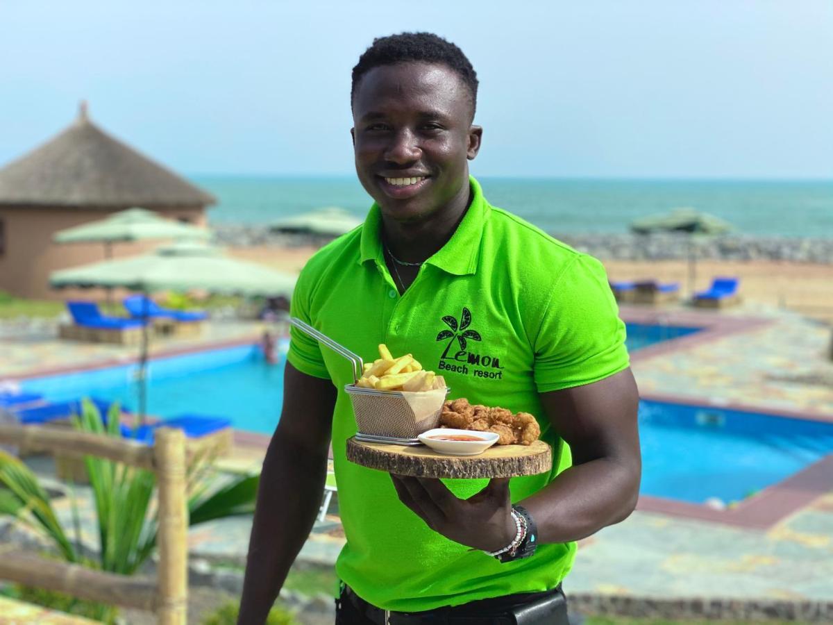 Lemon Beach Resort Elmina Buitenkant foto